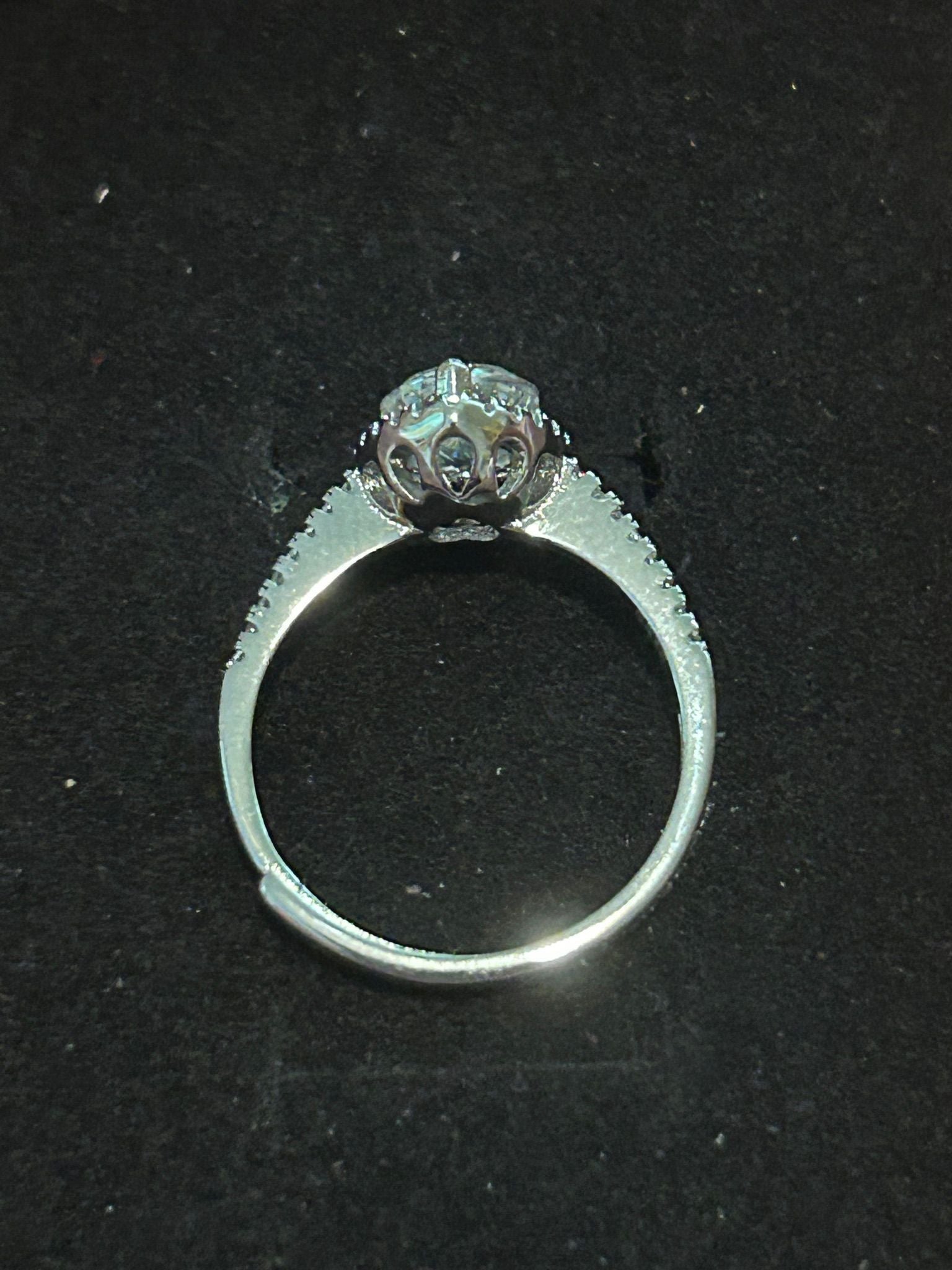 Jewelry: Ring - Natural Moissanite w/ Cert 💍