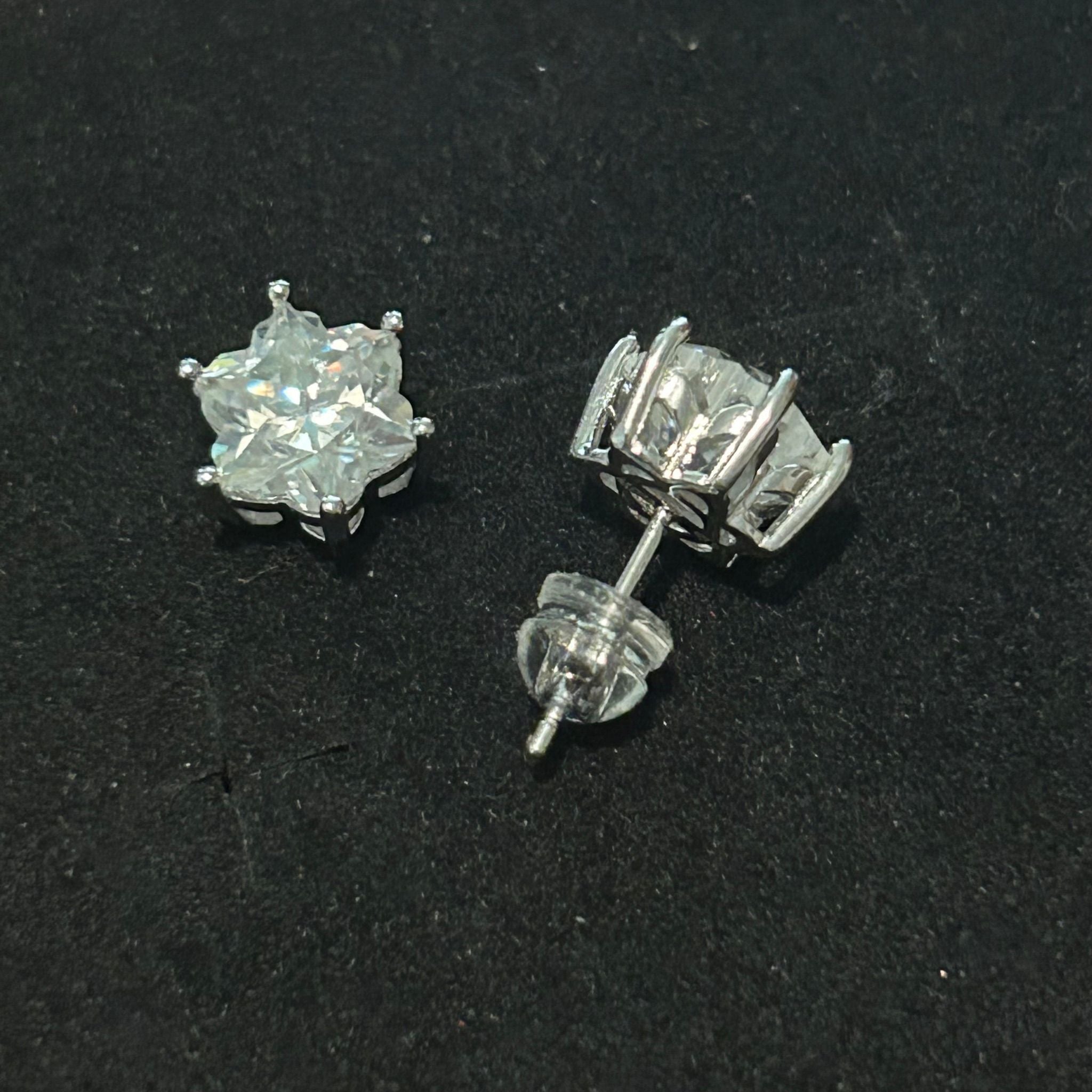 Jewelry: Earrings - 18k White Gold | 1ct Moissanite