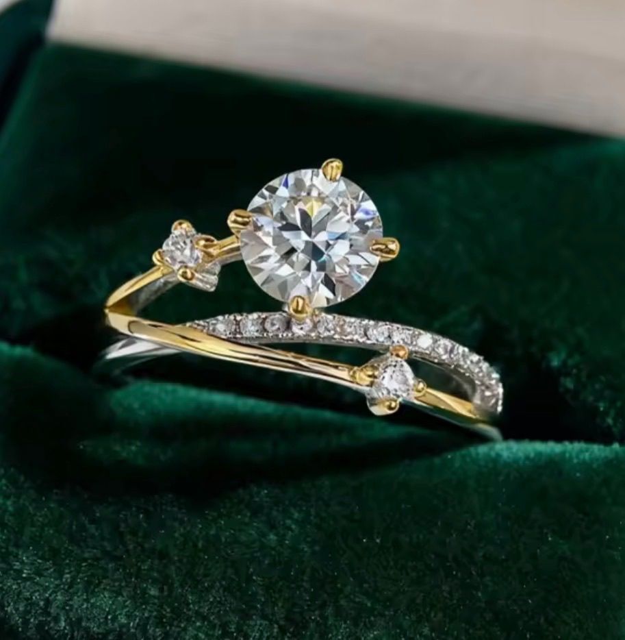 Jewelry: Ring -   Natural Moissanite w/ Cert 💍