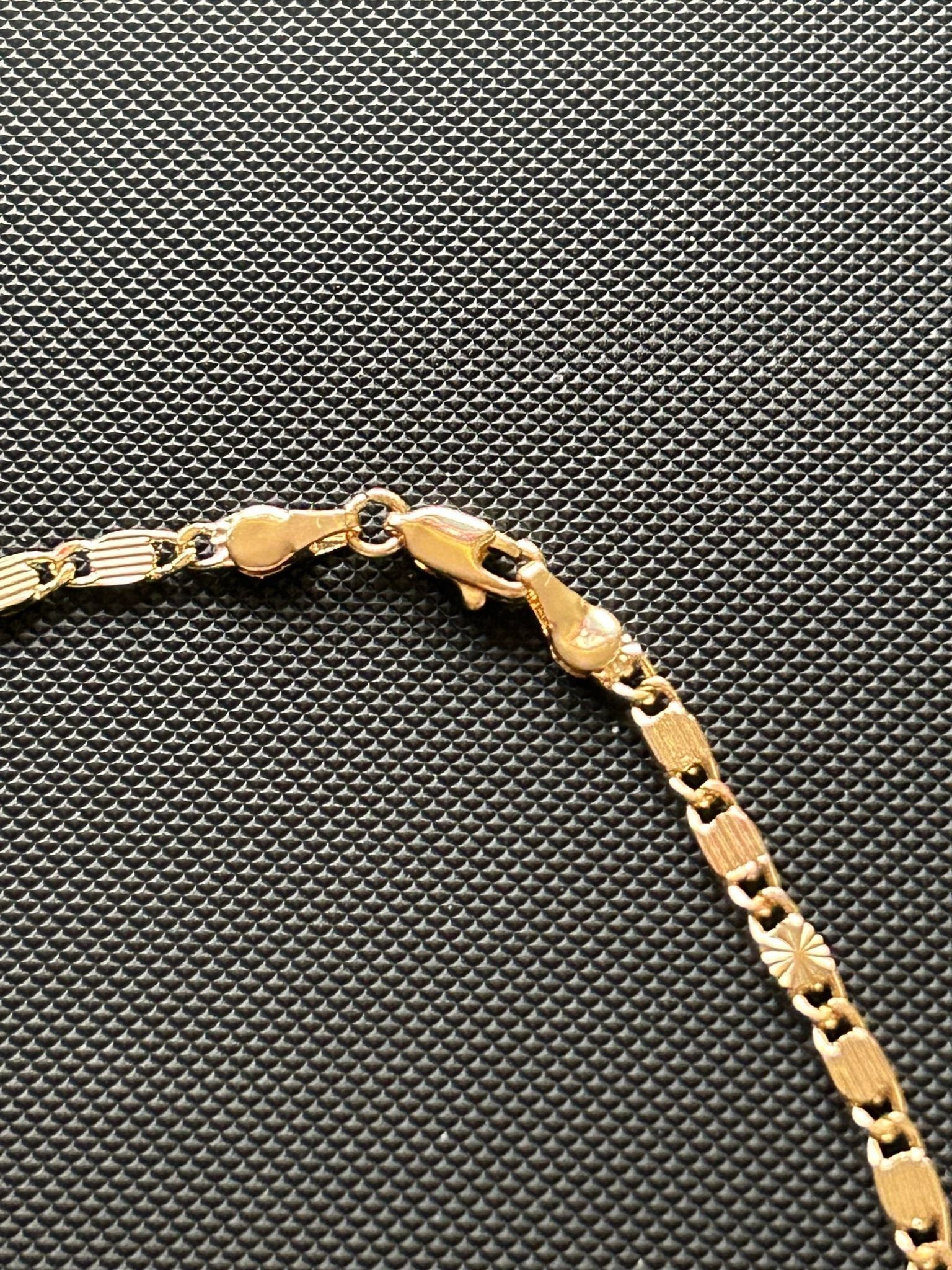 Jewelry: Valentino Maricruz Necklace