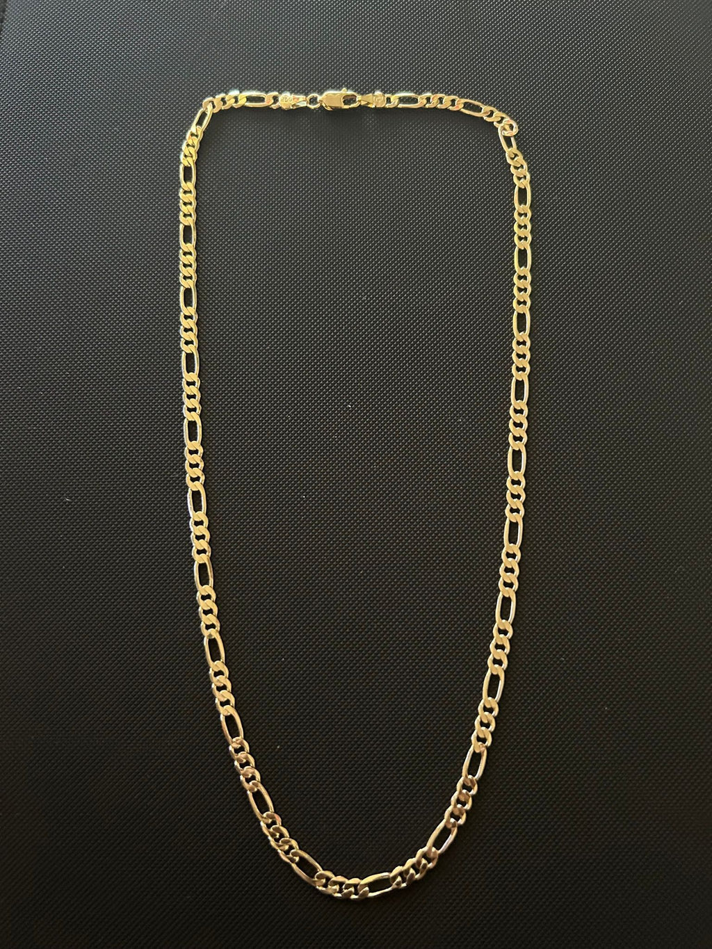 Jewelry: 18k Gold Italian Figaro Chain